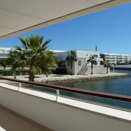 T1 Marina Λάγος
